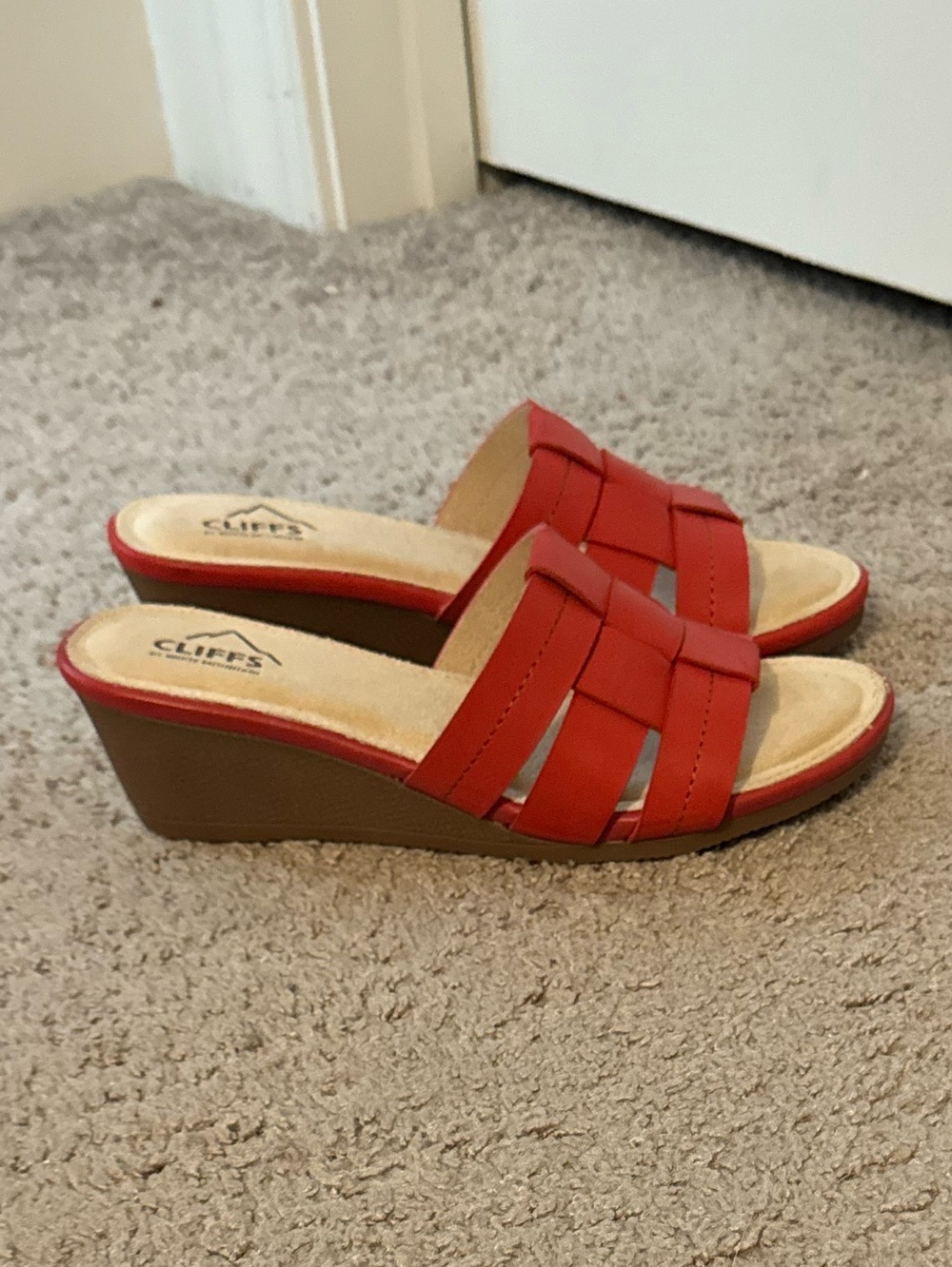 Pretty Cliffs by White Mountain side 7 red Candy Ice slip on wedge sandals new